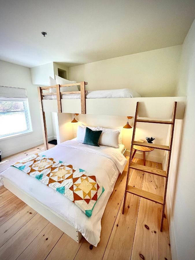 The August House Hotel Windsor Luaran gambar